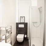 Hotel Gaestehaus Freches Perlhuhn